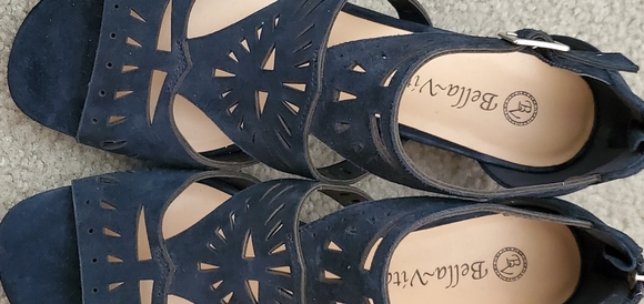 Dress sandals,
